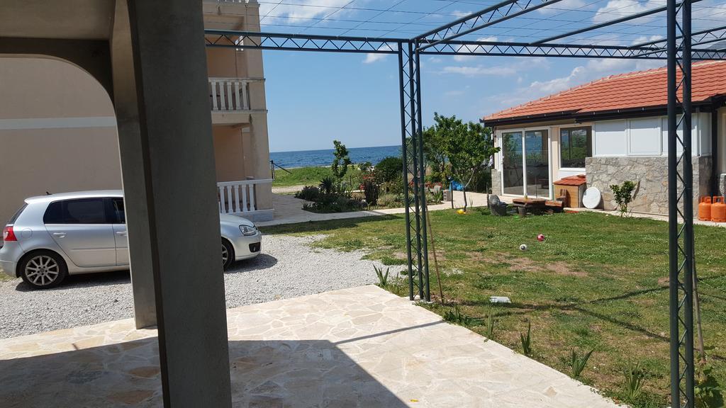 Buljarica Bay Apartments Petrovac Exterior photo
