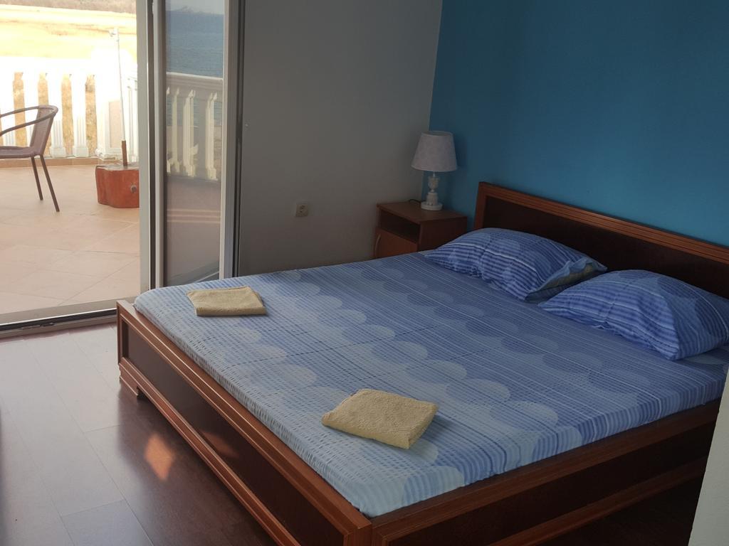 Buljarica Bay Apartments Petrovac Exterior photo